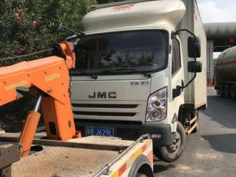 深圳汽車道路救援 龍華清湖附近專業(yè)拖車與維修保養(yǎng)服務